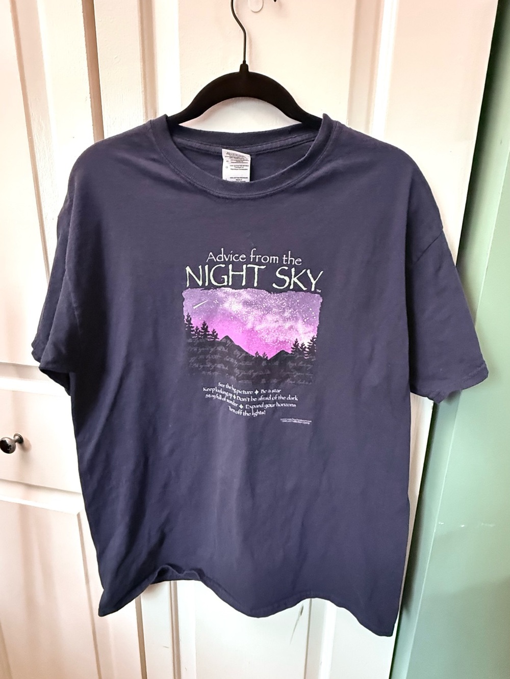 Gildan Navy Blue 'Advice from the Night Sky' Graphic Tee